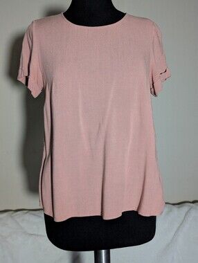 Dust Rose Crew Neck High-low Blouse with Short-Cuffed Sleeves